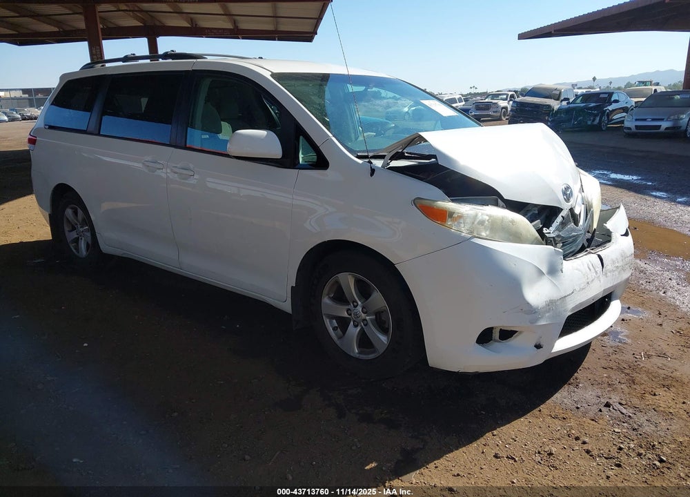 2013 TOYOTA SIENNA LE V6 8 PASSENGER VIN: 5TDKK3DC5DS332690