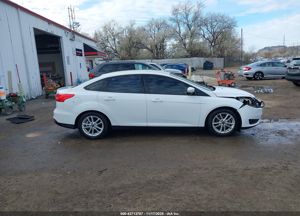 2015 FORD FOCUS SE VIN: 1FADP3F23FL262356