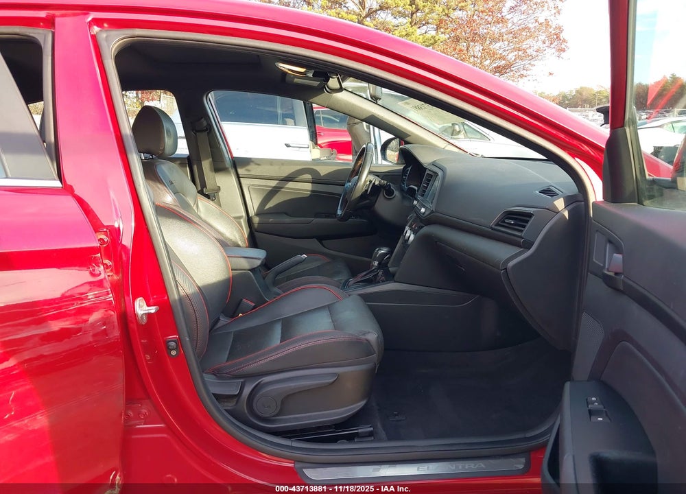 2019 HYUNDAI ELANTRA VIN: KMHD04LB7KU841813
