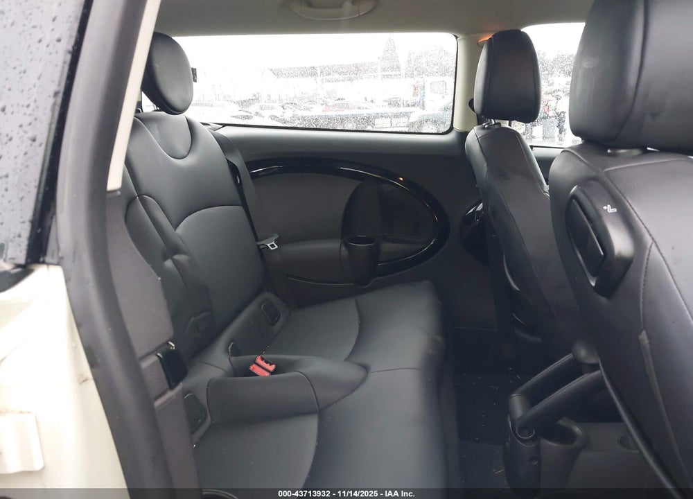 2014 MINI CLUBMAN COOPER VIN: WMWZF3C53ET571595
