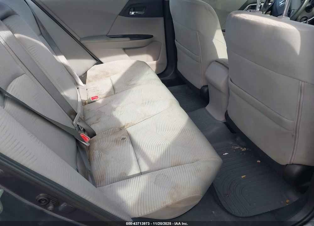 2015 HONDA ACCORD VIN: 1HGCR2F30FA246695