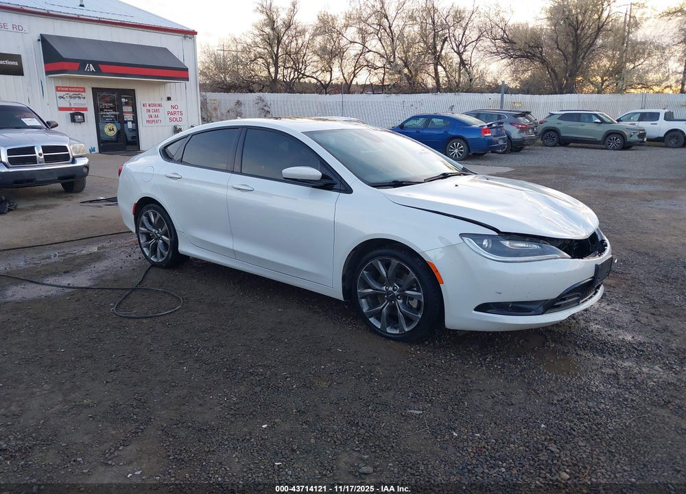 2015 CHRYSLER 200 S VIN: 1C3CCCDG0FN693925