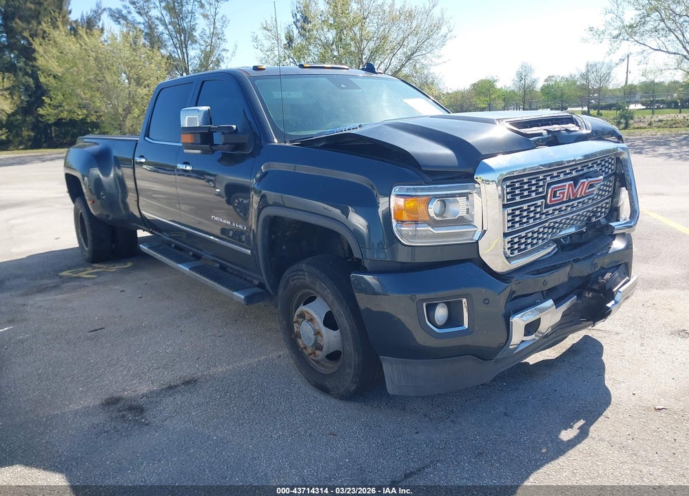 2018 GMC SIERRA 3500HD DENALI VIN: 1GT42YEY3JF125470