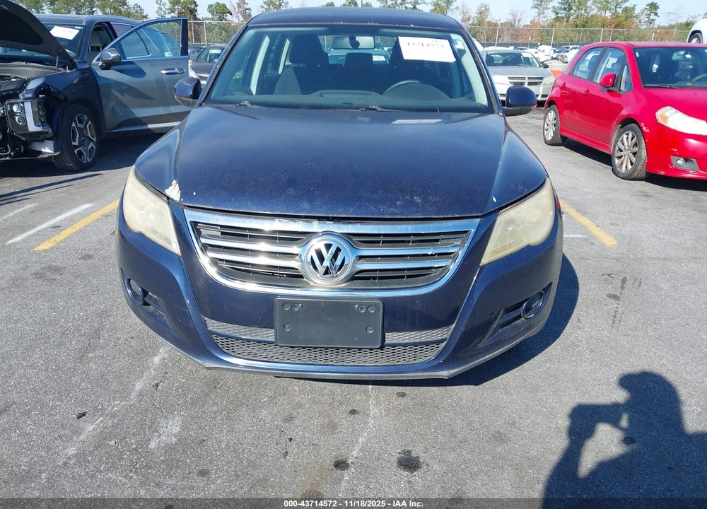 2011 VOLKSWAGEN TIGUAN S VIN: WVGAV7AX4BW512432