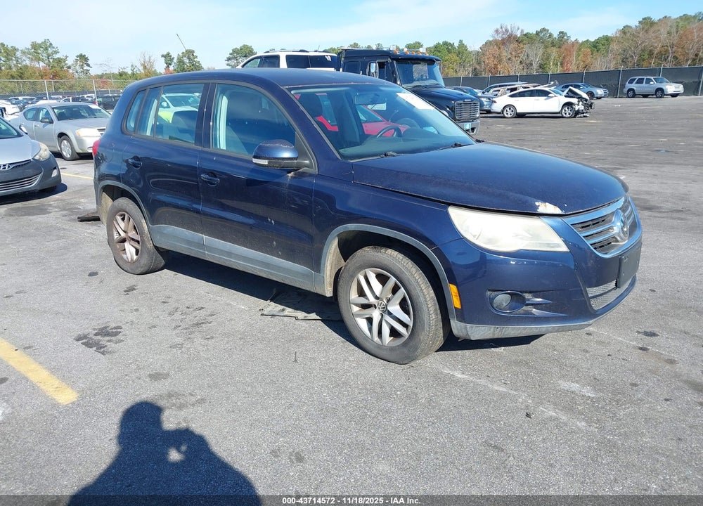 2011 VOLKSWAGEN TIGUAN S VIN: WVGAV7AX4BW512432