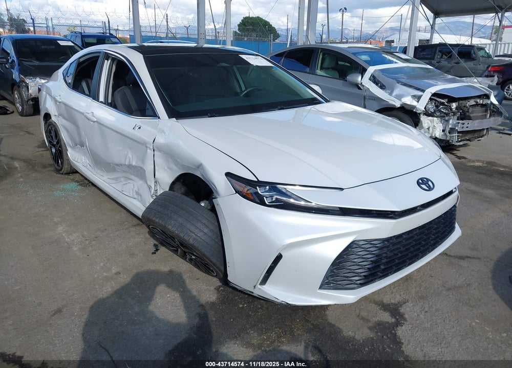 2025 TOYOTA CAMRY XLE VIN: 4T1DAACK1SU558111