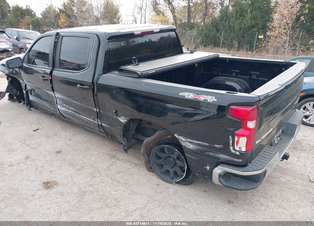 2021 CHEVROLET SILVERADO 1500 4WD  SHORT BED LT VIN: 1GCUYDED8MZ115847