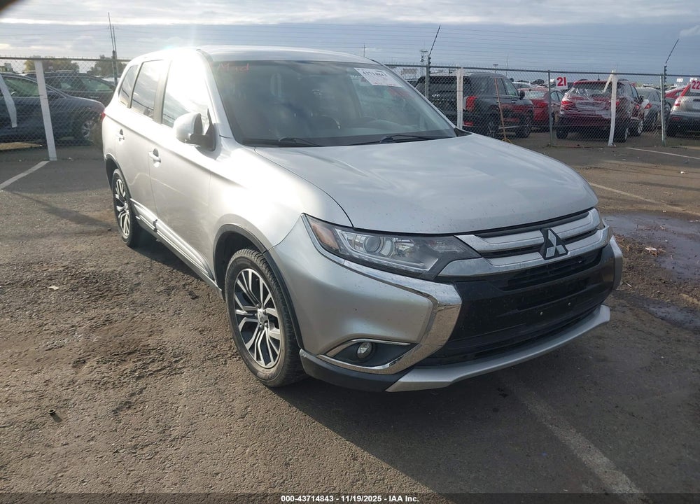 2018 MITSUBISHI OUTLANDER SE VIN: JA4AD3A30JZ023630