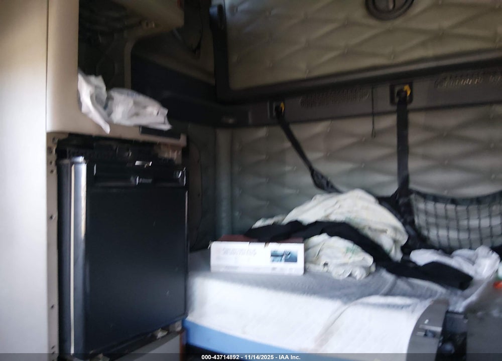 2016 FREIGHTLINER CASCADIA 125 VIN: 3AKJGLD57GSGY2911