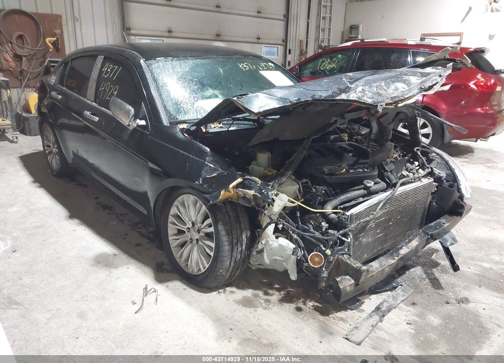 2012 CHRYSLER 200 TOURING VIN: 1C3CCBBB1CN210214