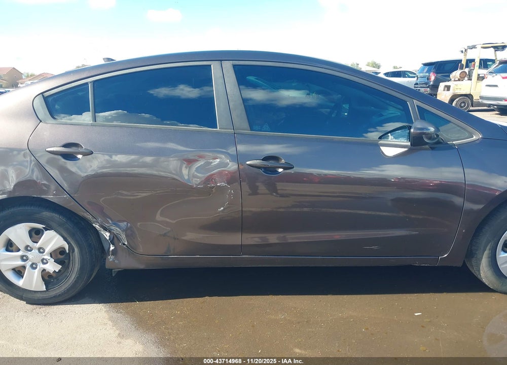 2017 KIA FORTE LX VIN: 3KPFK4A78HE081419