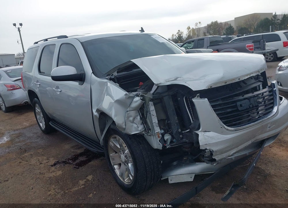 2011 GMC YUKON SLE VIN: 1GKS1AE00BR240155