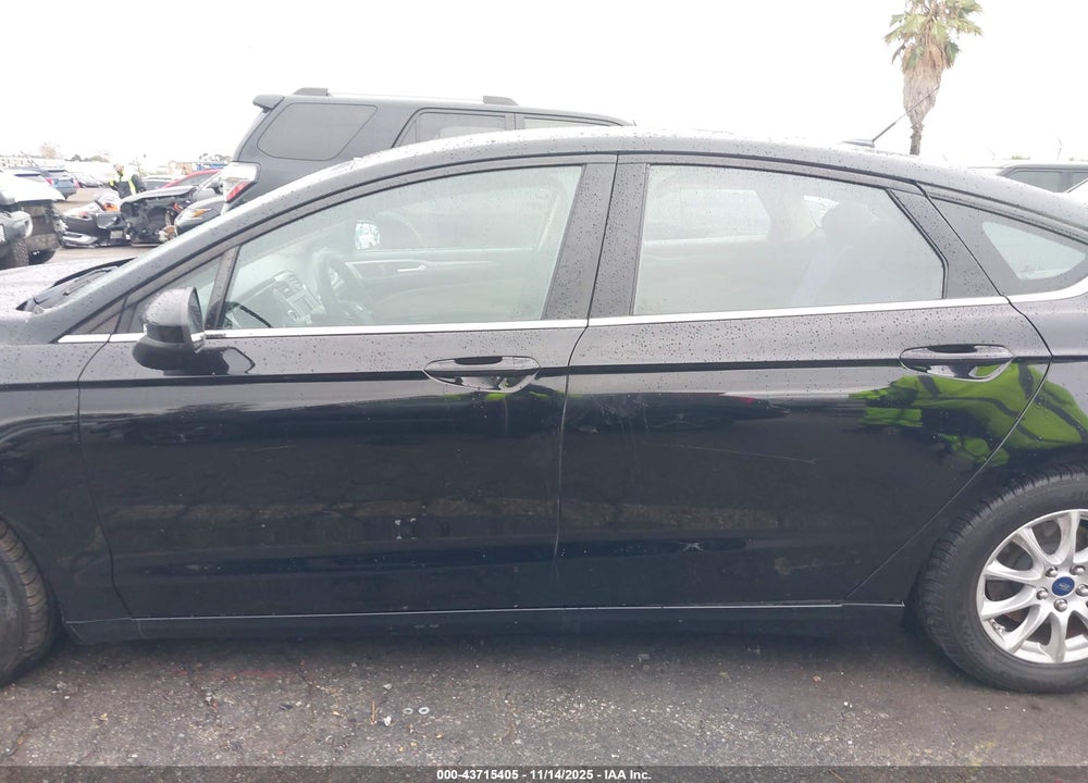 2017 FORD FUSION S VIN: 3FA6P0G75HR293713