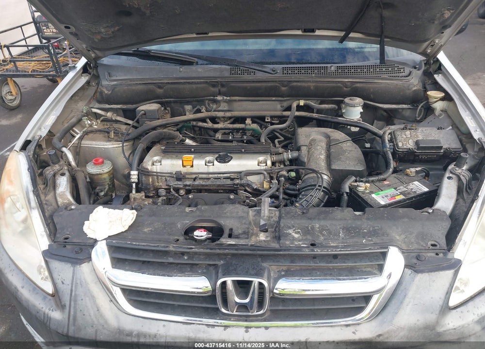 2004 HONDA CR-V LX VIN: JHLRD684X4C012797