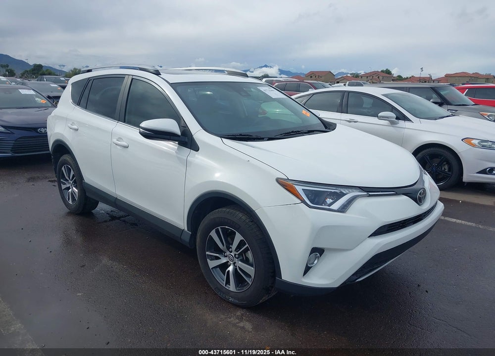 2017 TOYOTA RAV4 XLE VIN: JTMWFREV9HJ707623