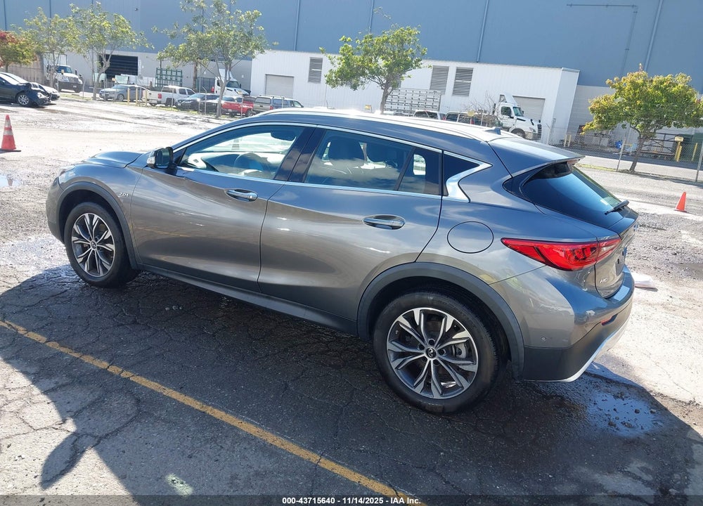 2017 INFINITI QX30 PREMIUM VIN: SJKCH5CR8HA017659