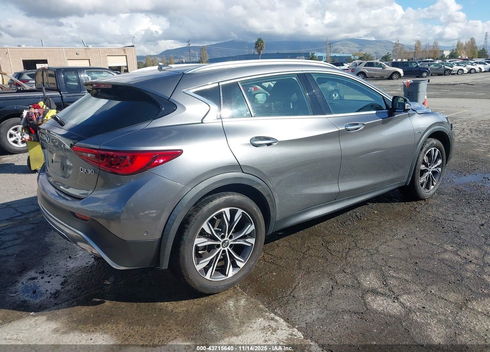 2017 INFINITI QX30 PREMIUM VIN: SJKCH5CR8HA017659