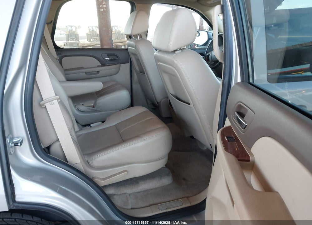 2008 GMC YUKON SLT VIN: 1GKFC13078R138388