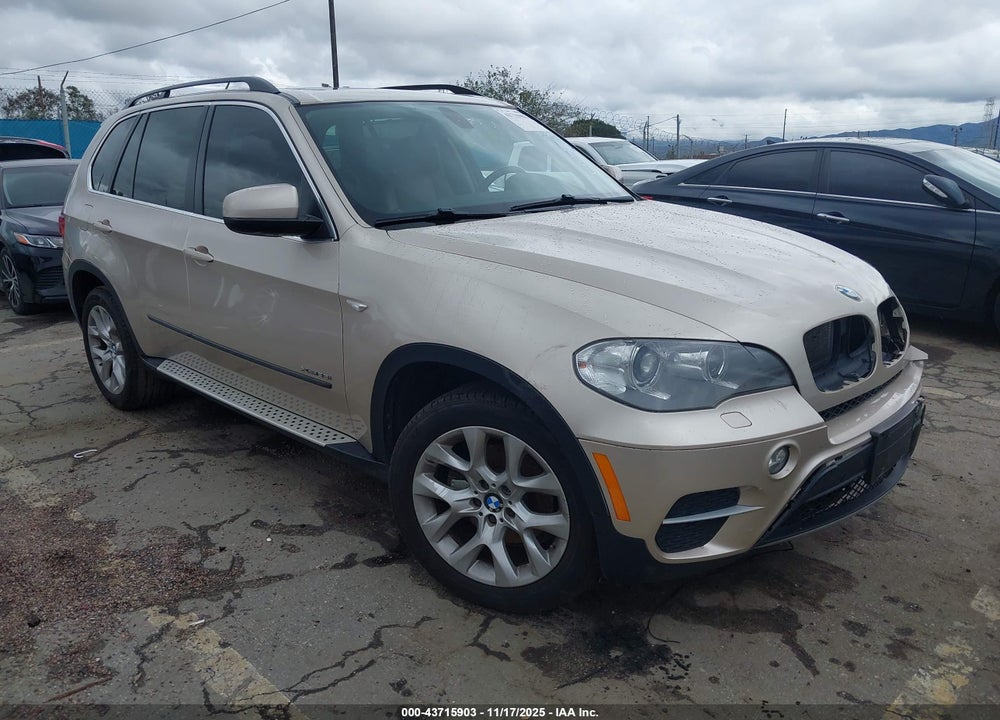 2013 BMW X5 XDRIVE35I/XDRIVE35I PREMIUM/XDRIVE35I SPORT ACTIVITY VIN: 5UXZV4C50D0E01174