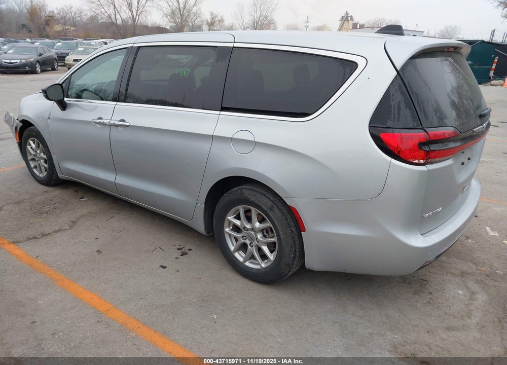 2024 CHRYSLER PACIFICA TOURING L VIN: 2C4RC1BG4RR149223