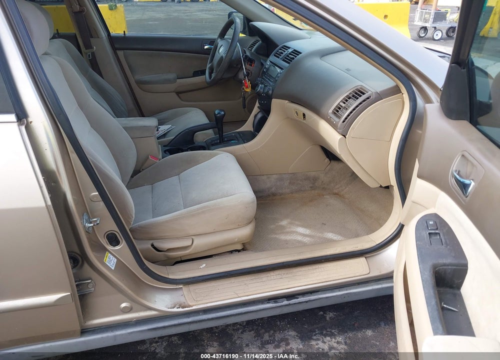 2005 HONDA ACCORD 2.4 LX VIN: 1HGCM56435A075934