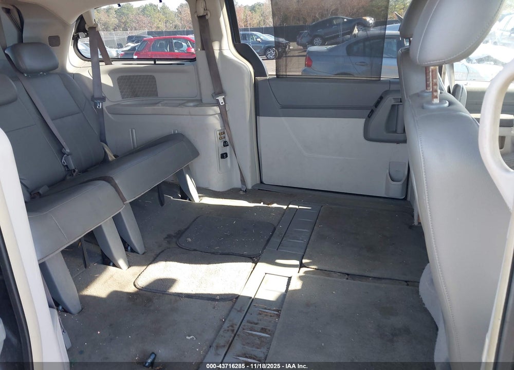 2008 CHRYSLER TOWN & COUNTRY TOURING VIN: 2A8HR54P78R624112
