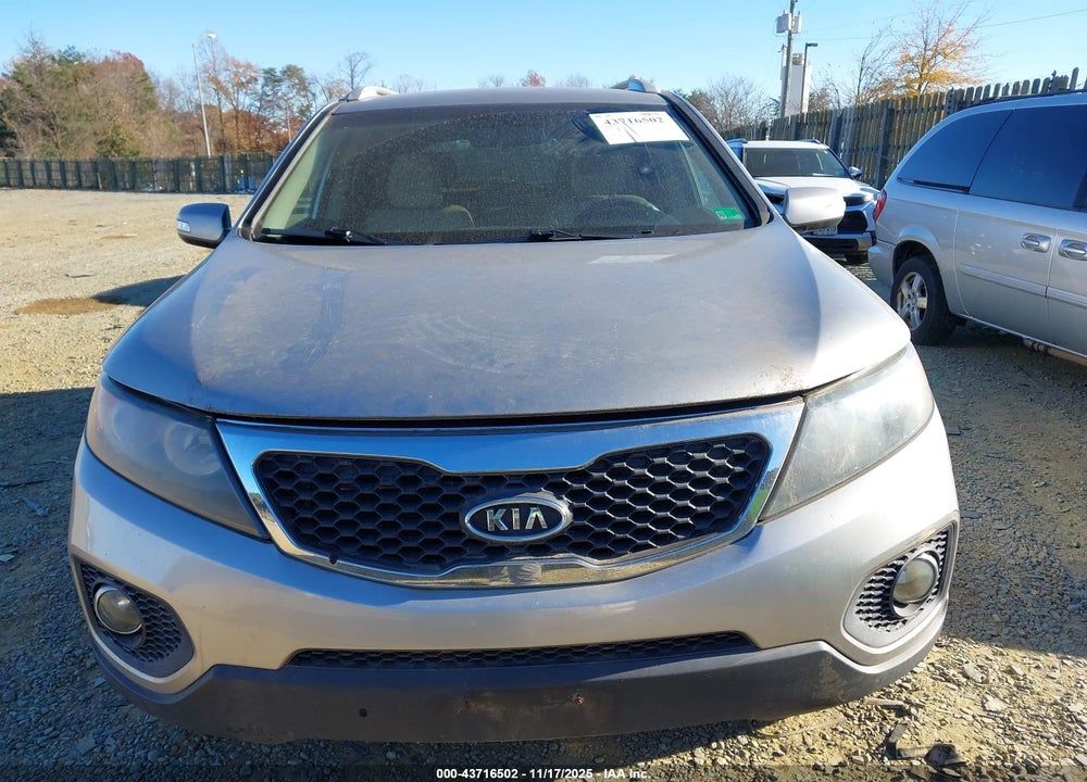 2013 KIA SORENTO VIN: 5XYKTCA62DG327374