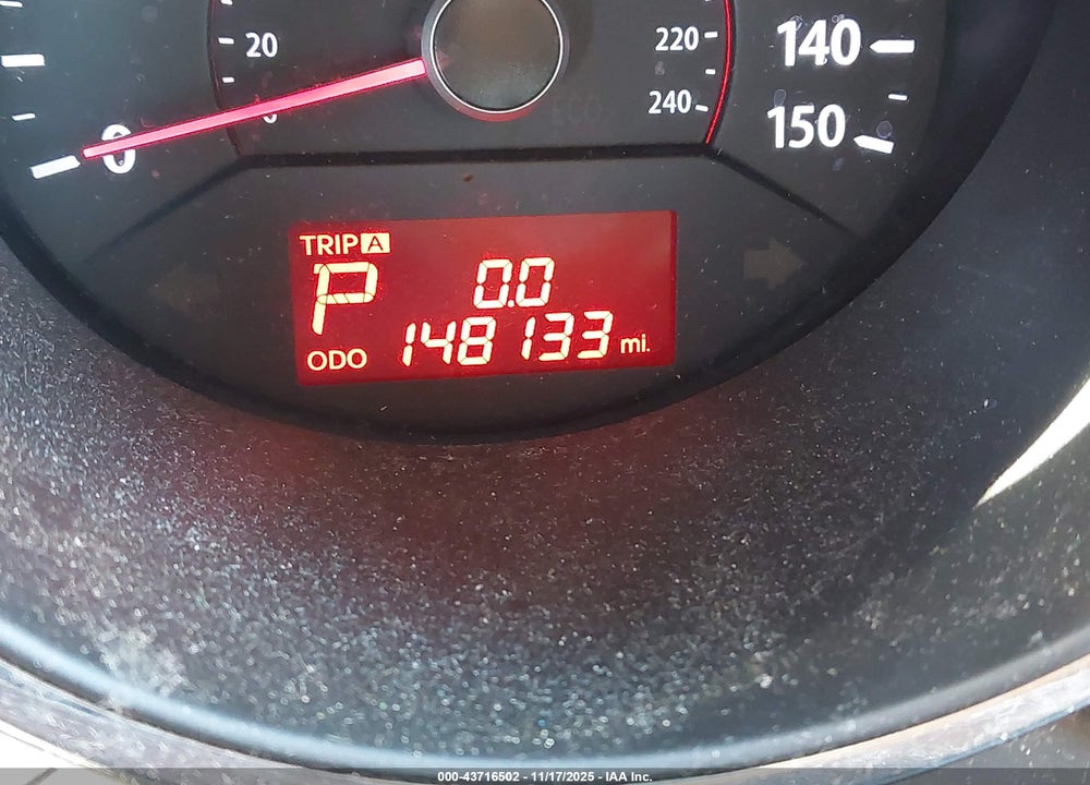 2013 KIA SORENTO VIN: 5XYKTCA62DG327374