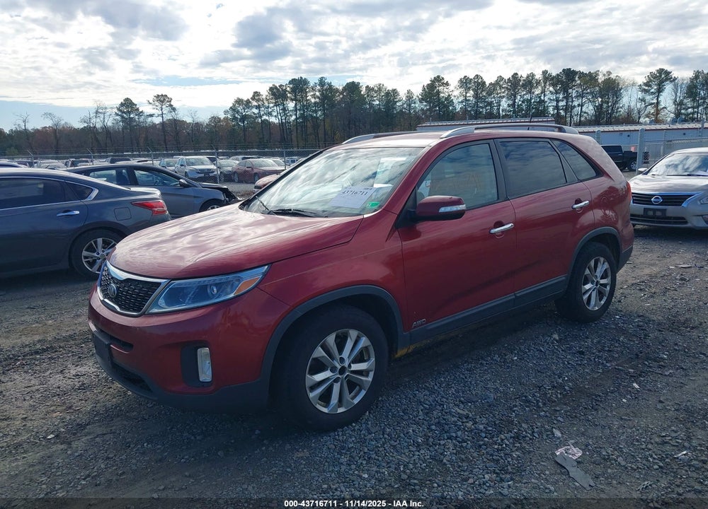 2014 KIA SORENTO LX VIN: 5XYKTCA68EG539598