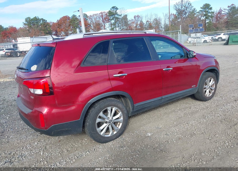 2014 KIA SORENTO LX VIN: 5XYKTCA68EG539598