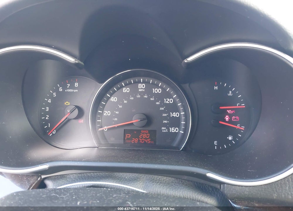 2014 KIA SORENTO LX VIN: 5XYKTCA68EG539598