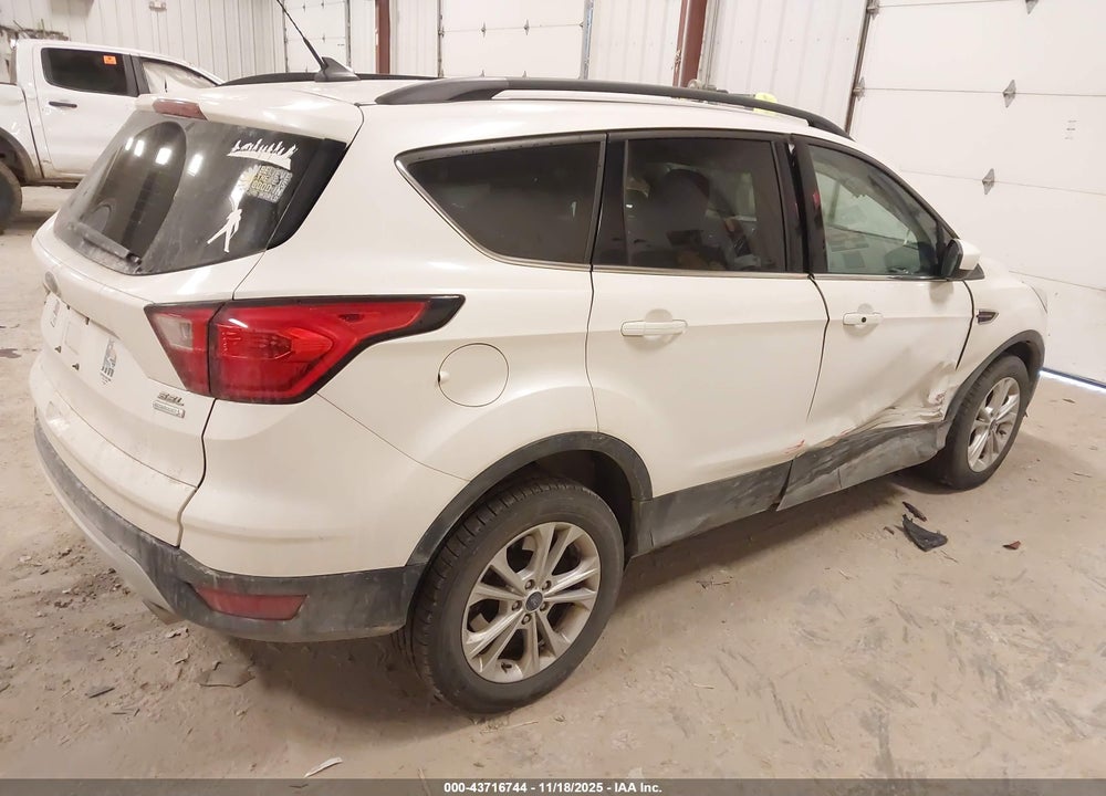 2019 FORD ESCAPE SEL VIN: 1FMCU0HD1KUC24622