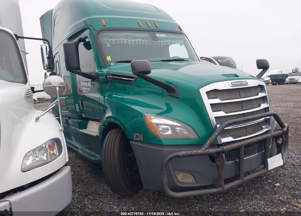 2018 FREIGHTLINER NEW CASCADIA 126 VIN: 3AKJHHDR5JSHU5461