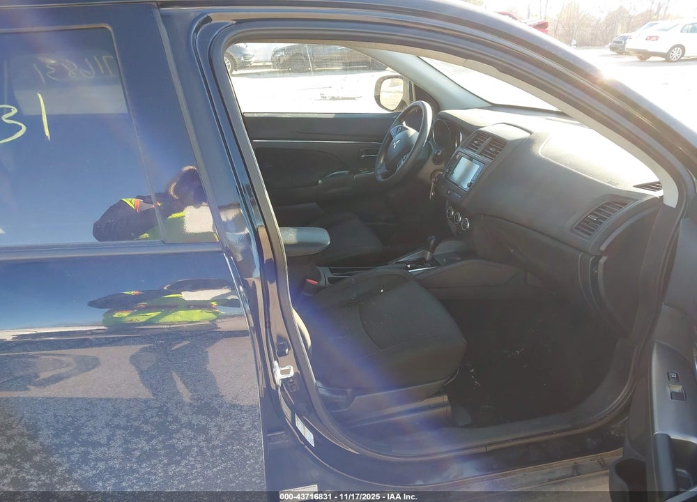 2018 MITSUBISHI OUTLANDER SPORT 2.0 ES VIN: JA4AP3AU2JU010584