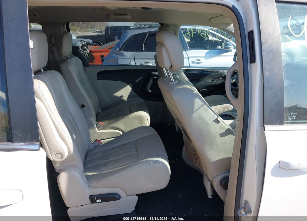 2013 CHRYSLER TOWN & COUNTRY TOURING VIN: 2C4RC1BG1DR555078