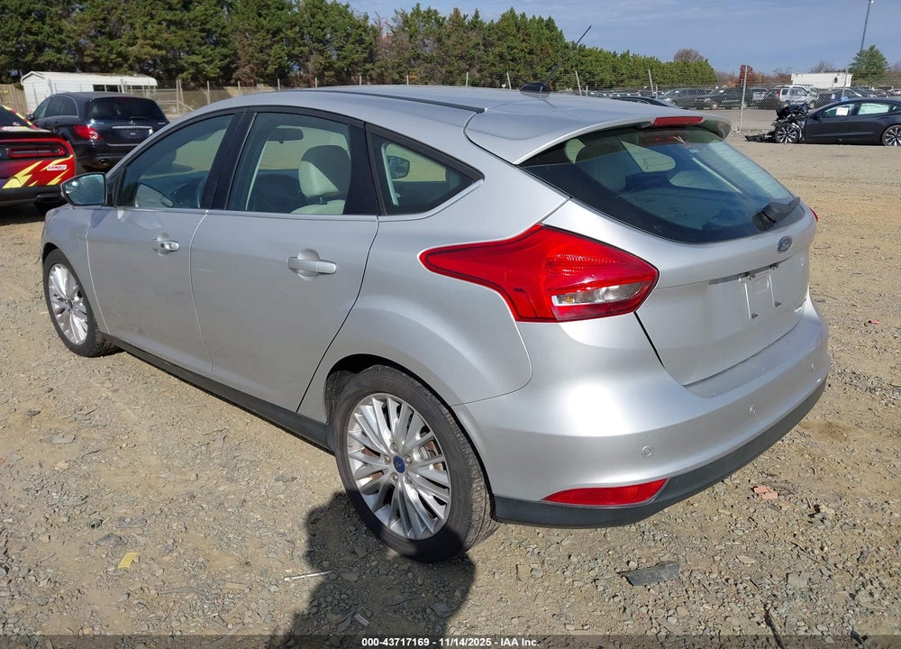 2017 FORD FOCUS TITANIUM VIN: 1FADP3N26HL207128