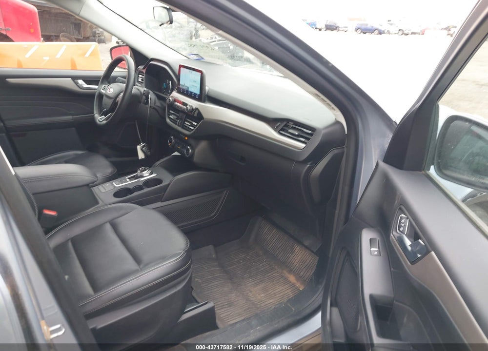2022 FORD ESCAPE VIN: 1FMCU9CZ9NUA59334