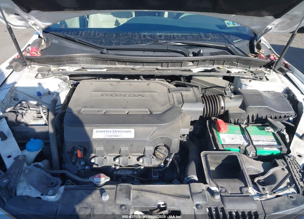 2017 HONDA ACCORD VIN: 1HGCR3F80HA043486