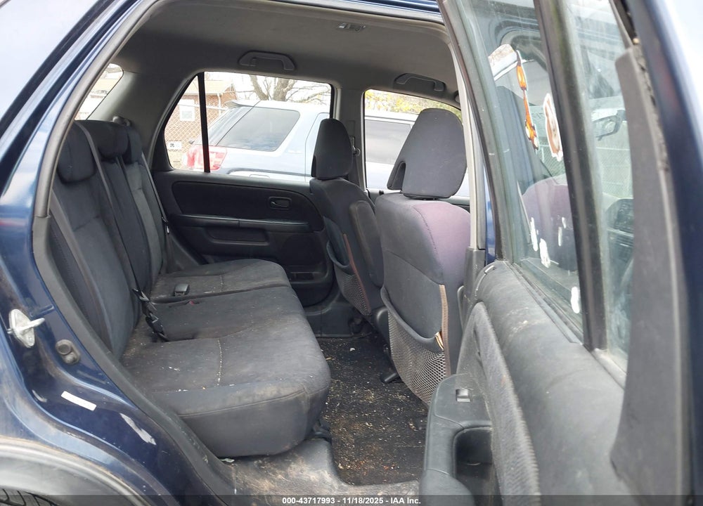 2005 HONDA CR-V LX VIN: SHSRD78555U302440