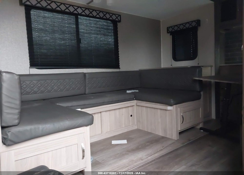 2021 COACHMEN FREEDOM EXPRESS VIN: 5ZT2FETB2MW016896