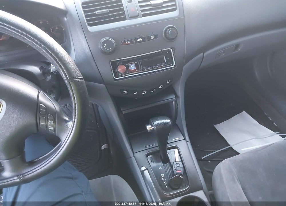 2005 HONDA ACCORD 2.4 LX VIN: 1HGCM56485A180629