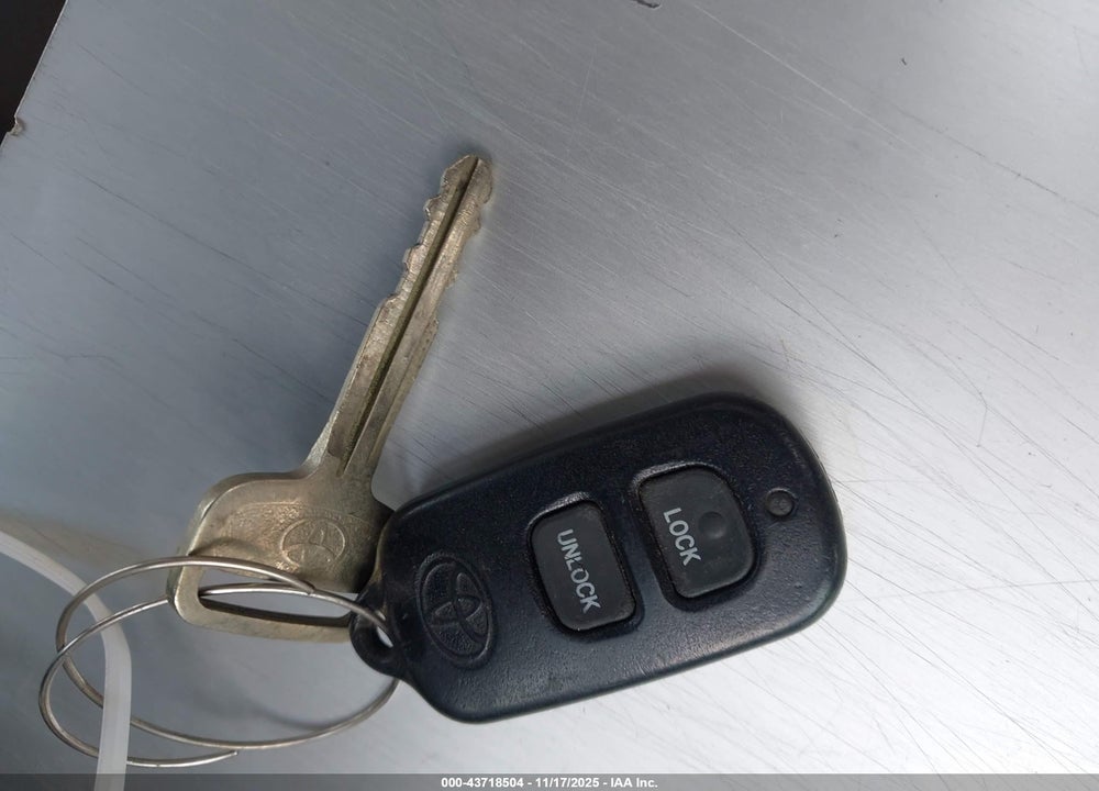 2004 TOYOTA TACOMA VIN: 5TEVL52N84Z357208