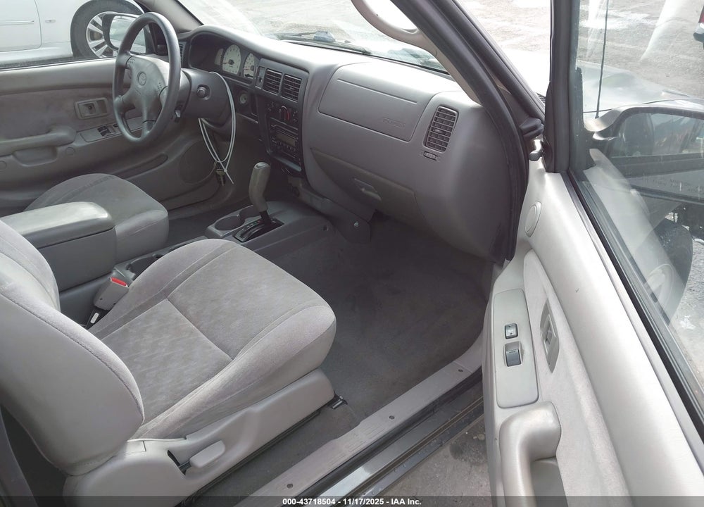 2004 TOYOTA TACOMA VIN: 5TEVL52N84Z357208