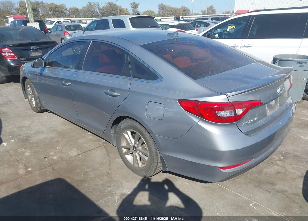 2015 HYUNDAI SONATA SE VIN: 5NPE24AF1FH183477