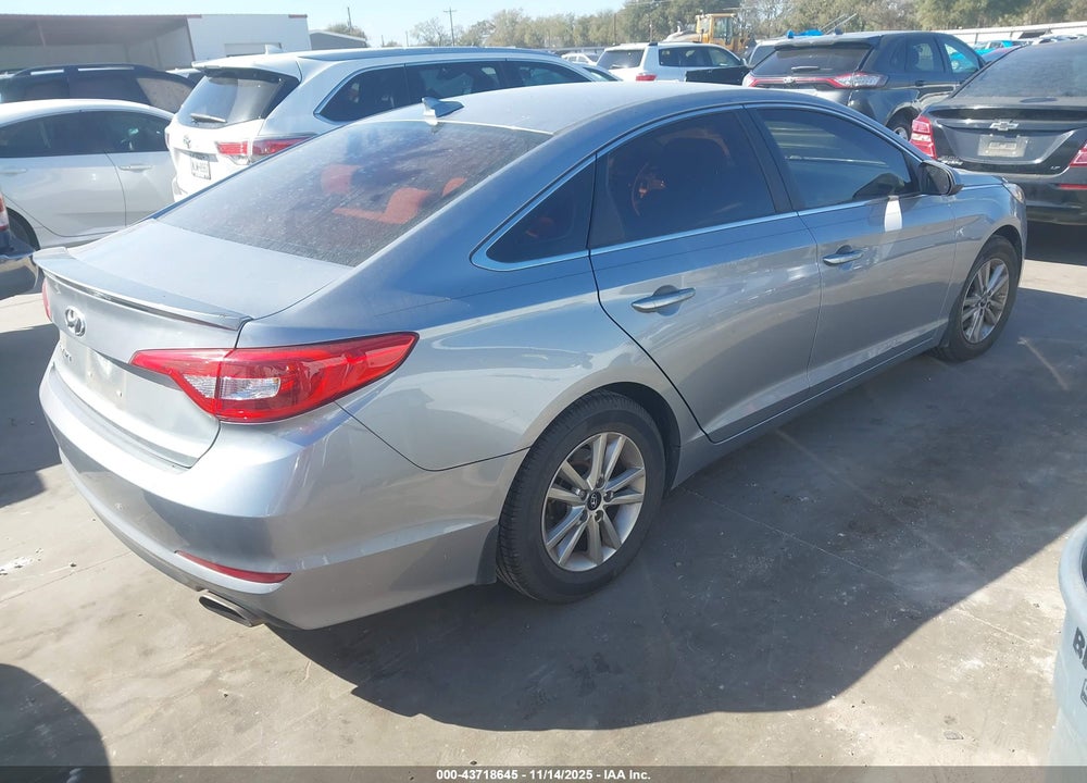 2015 HYUNDAI SONATA SE VIN: 5NPE24AF1FH183477