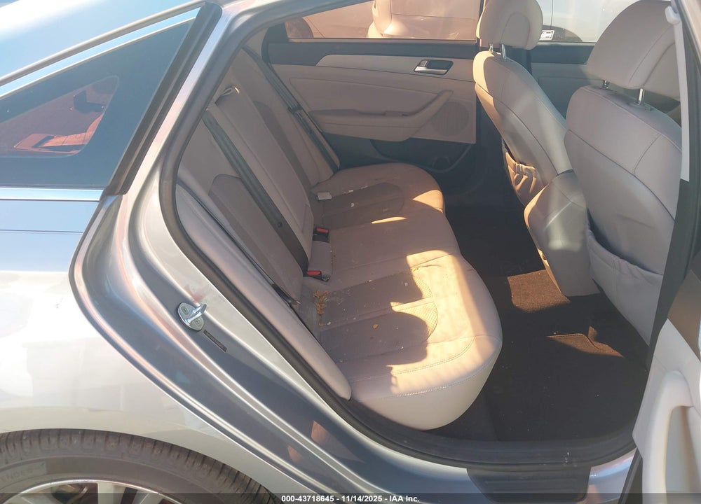 2015 HYUNDAI SONATA SE VIN: 5NPE24AF1FH183477