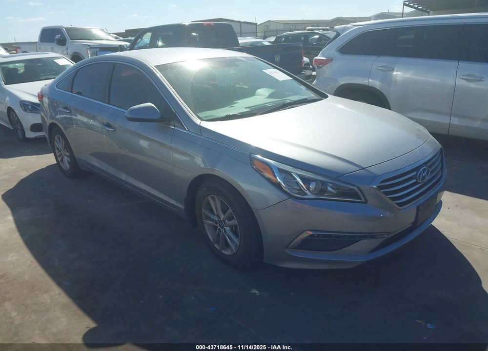 2015 HYUNDAI SONATA SE VIN: 5NPE24AF1FH183477