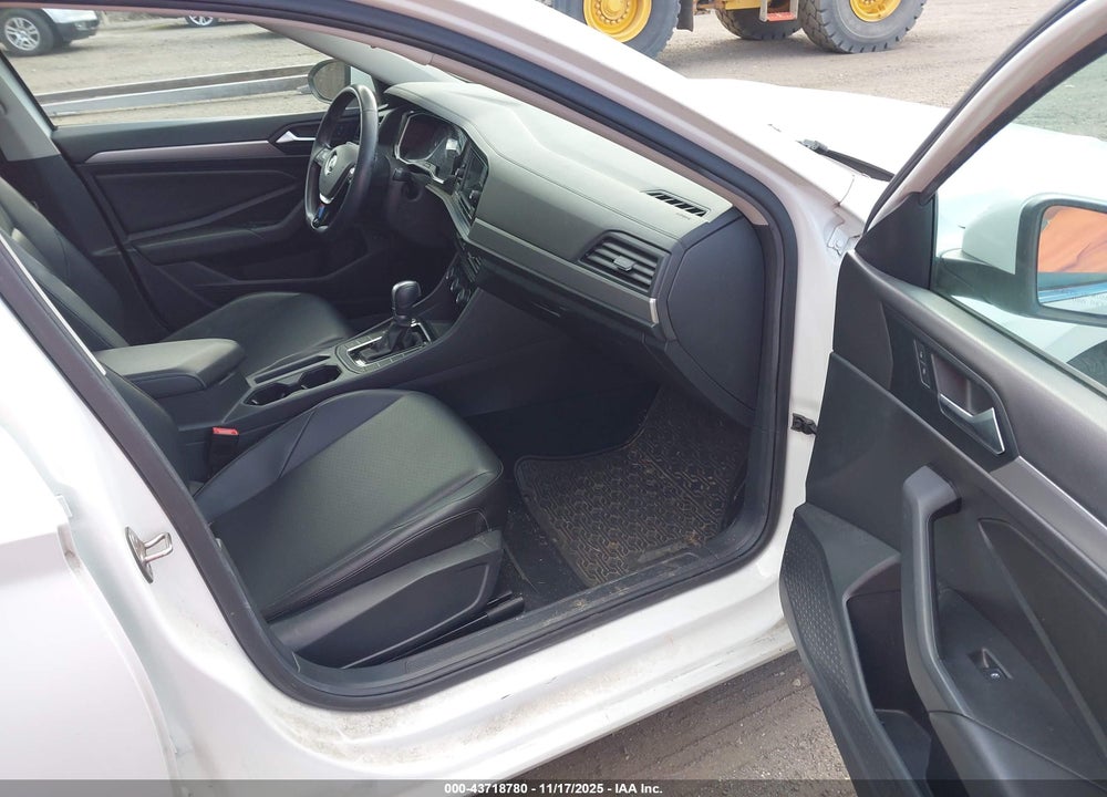 2019 VOLKSWAGEN JETTA 1.4T R-LINE/1.4T S/1.4T SE VIN: 3VWC57BU9KM033017