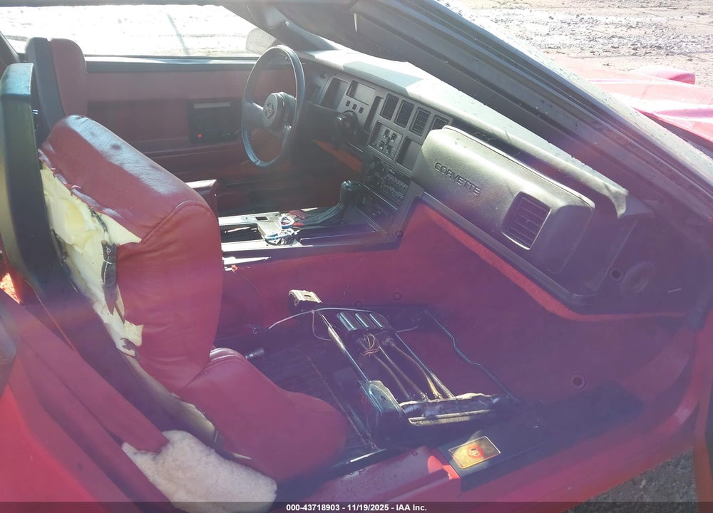 1985 CHEVROLET CORVETTE VIN: 1G1YY0782F5138599