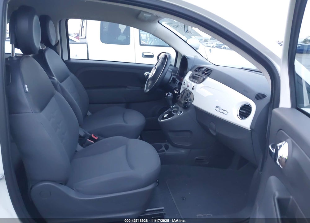 2013 FIAT 500 VIN: 3C3CFFAR2DT739489
